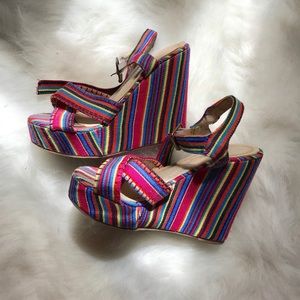Y2K Nature Breeze Rainbow Stripe Wedge Sz 6